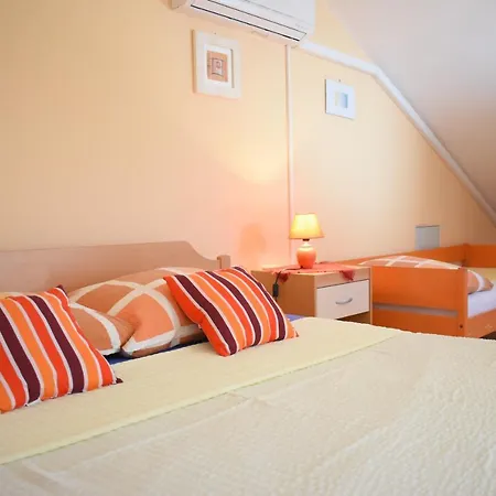 Pine Diver Pinezići