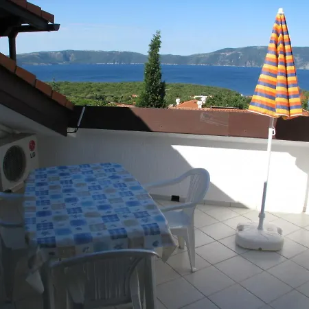 Pine Diver Pinezići