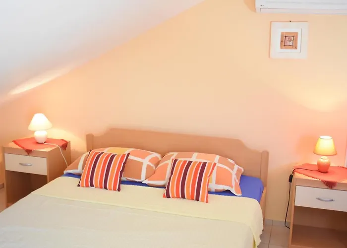 Pine Diver Pinezići