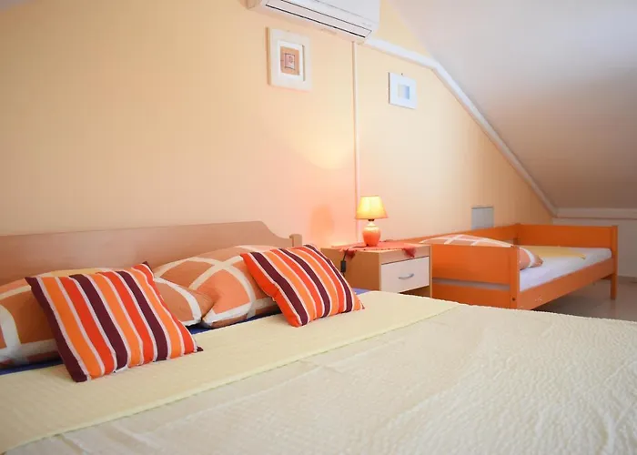 Pine Diver Pinezići